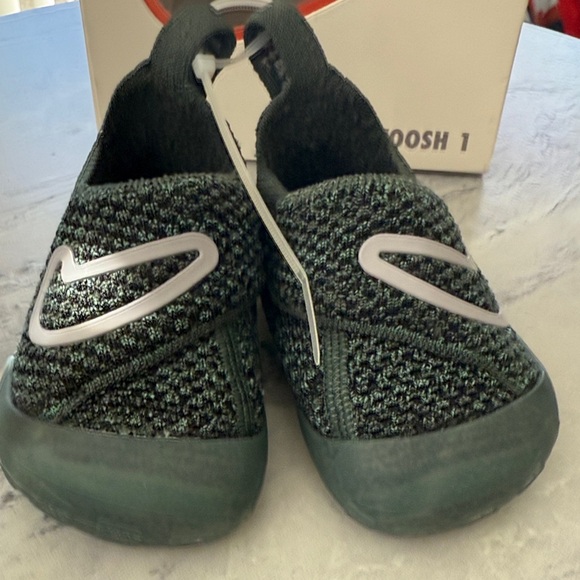 Nike Swoosh 1 (TD) Kids' Green & Cement Grey. Sneakers. Size 3c - Picture 3 of 12